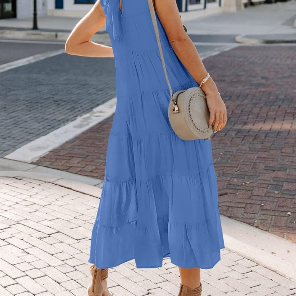 Elegant Blue Maxi Dress - Picture 4 of 5